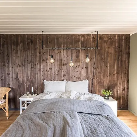 Perla In Lofoten - Big And Cosy Lofoten House Close To The Sea *