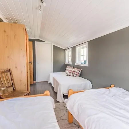 Perla In Lofoten - Big And Cosy Lofoten House Close To The Sea Feriehus