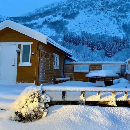 Feriehus Perla In Lofoten - Big And Cosy Lofoten House Close To The Sea *