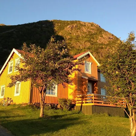 Perla In Lofoten - Big And Cosy Lofoten House Close To The Sea
