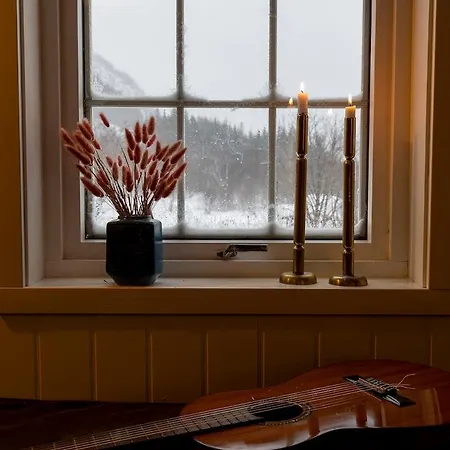 Feriehus Perla In Lofoten - Big And Cosy Lofoten House Close To The Sea