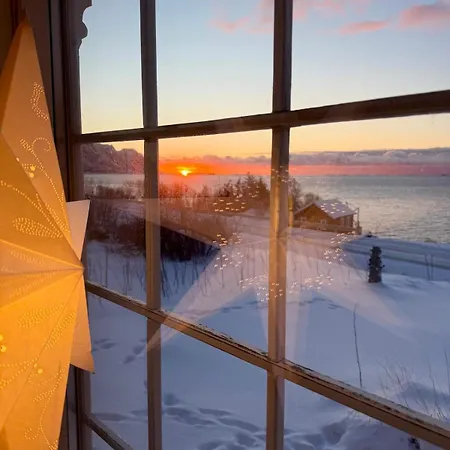 Perla In Lofoten - Big And Cosy Lofoten House Close To The Sea Feriehus Sundklakk