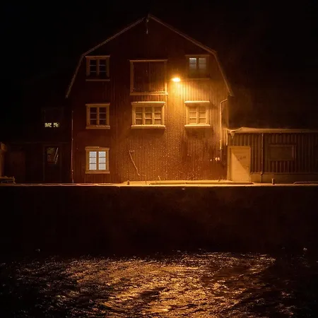 Perla In Lofoten - Big And Cosy Lofoten House Close To The Sea *