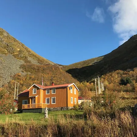 Feriehus Perla In Lofoten - Big And Cosy Lofoten House Close To The Sea